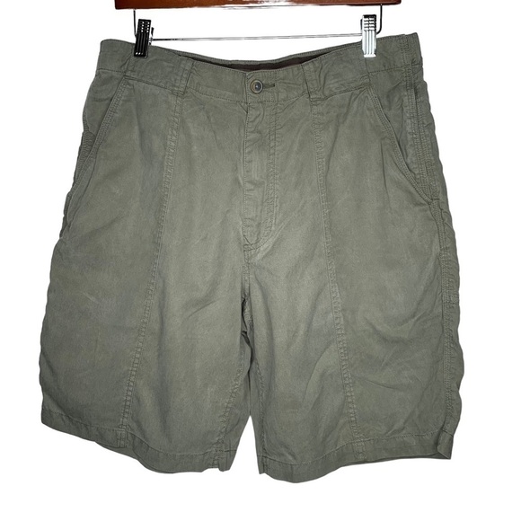 Tommy Bahama Tencel Blend Bermuda Shorts Mens 34 Olive Green 10" Inseam Comfort - Picture 1 of 4